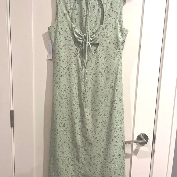 Love Whit- Floral Ruched Dress - Picture 11 of 17